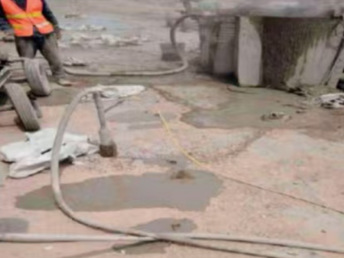 榆中水泥混凝土路面板底注浆技术 路面脱空注浆整治方案